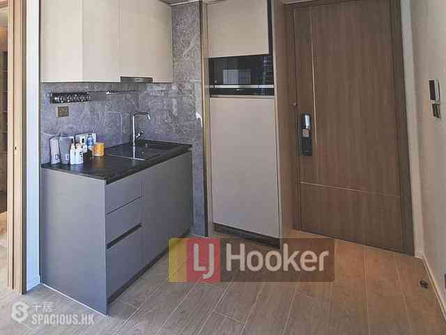 Sai Ying Pun - Des Voeux W Residence 03
