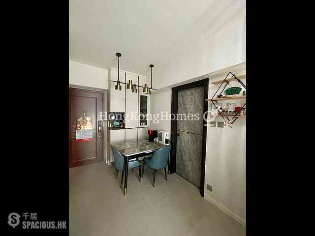 Kennedy Town - The Merton 04