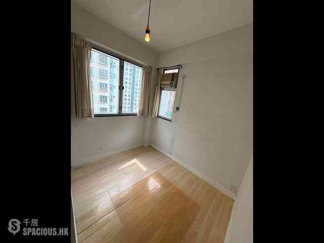 Sheung Wan - Wing Fai Building 04
