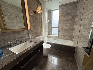Sai Ying Pun - The Summa Block 1 07