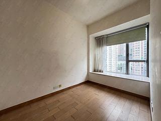 Sai Ying Pun - Island Crest 03