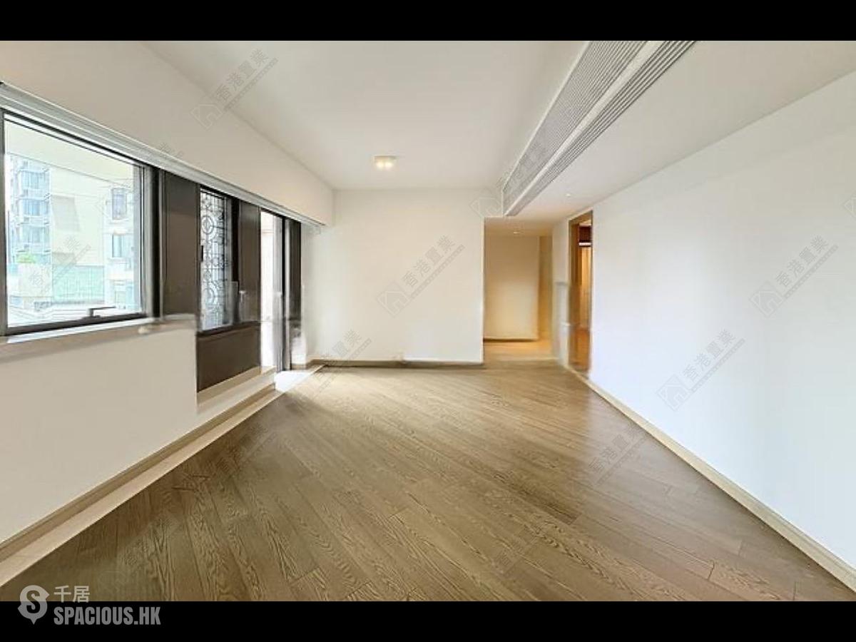 Mid Levels Central - 3, MacDonnell Road 01