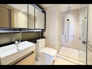 Mid Levels Central - 3, MacDonnell Road 05