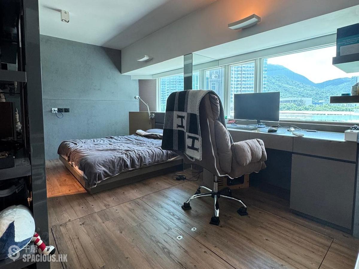 Tung Chung - Coastal Skyline Phase 4 Le Bleu Deux Block 2 01