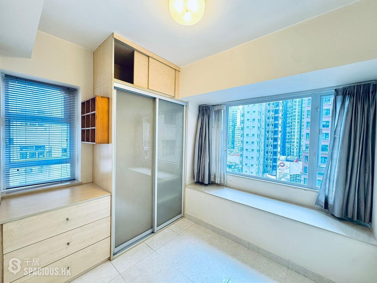 Wan Chai - Silvervale Mansion 01