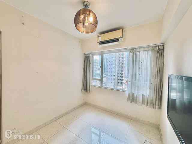 Wan Chai - Silvervale Mansion 02