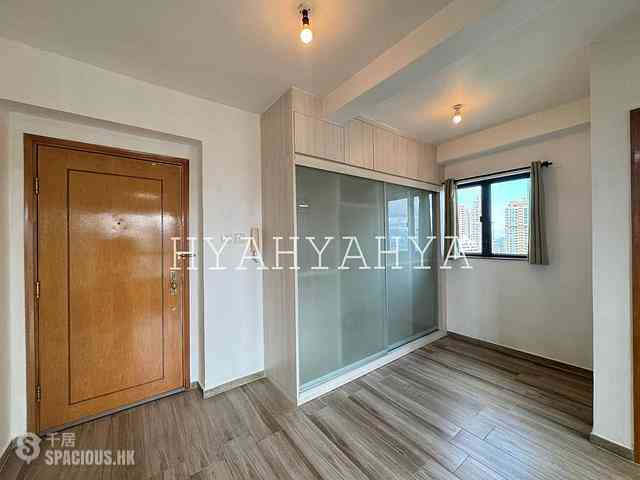Sheung Wan - The Bellevue Place 04