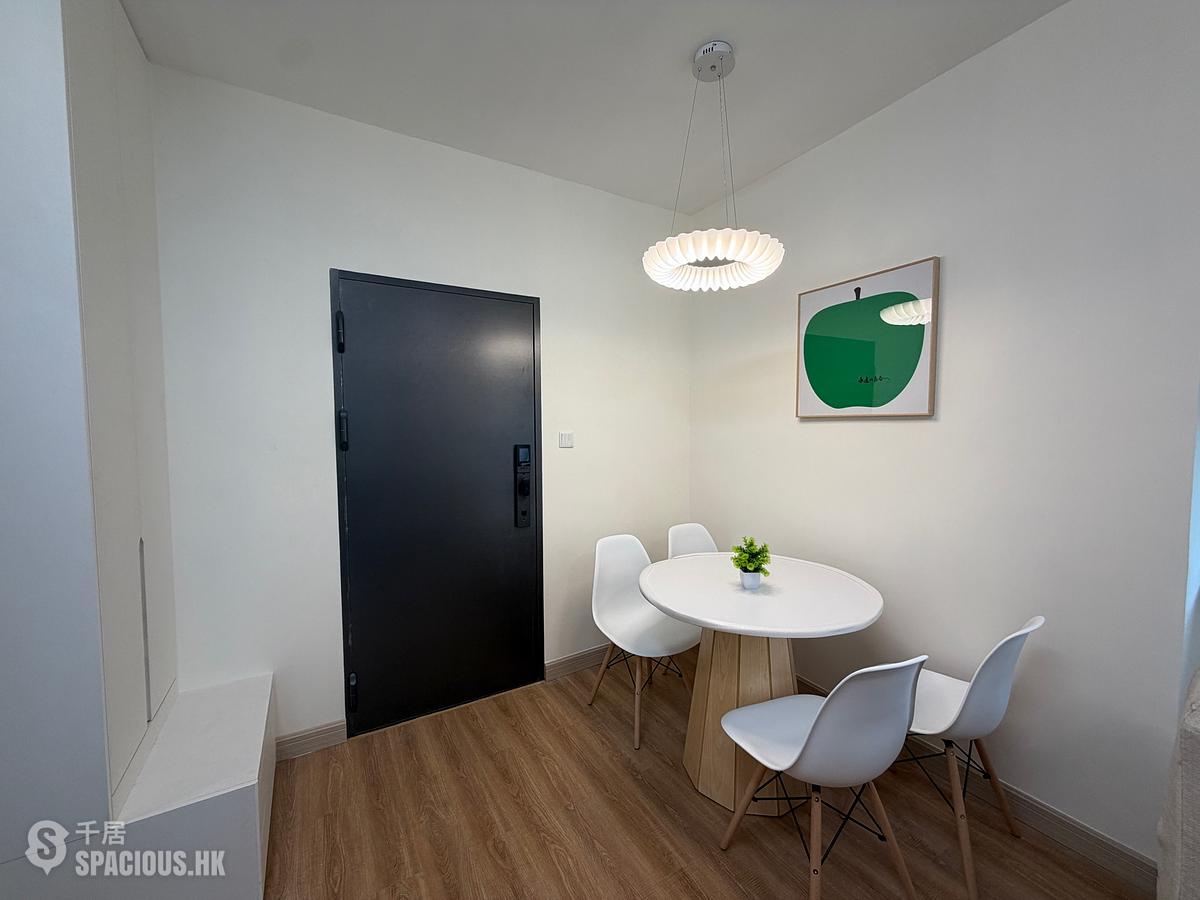 Tsuen Wan - Tsuen King Garden Phase 1 Block 2 01