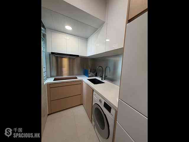 Tsuen Wan - Tsuen King Garden Phase 1 Block 2 02