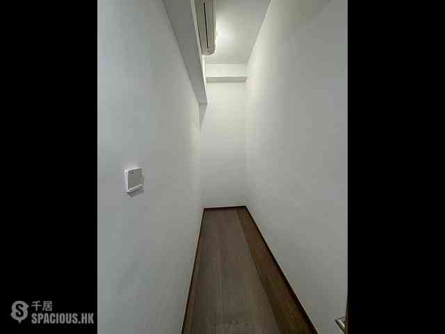 Wan Chai - One Wood Road 10