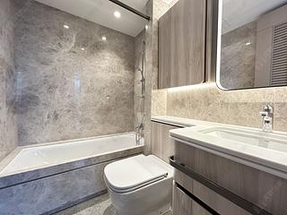 Wong Chuk Hang - The Southside Phase 4A Tower 2B 07