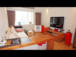 Mid Levels Central - Robinson Heights Block 2 07