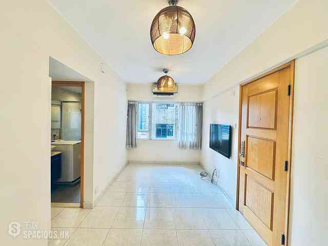Wan Chai - Silvervale Mansion 03