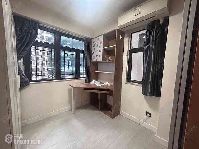 Wan Chai - Rialto Building 04
