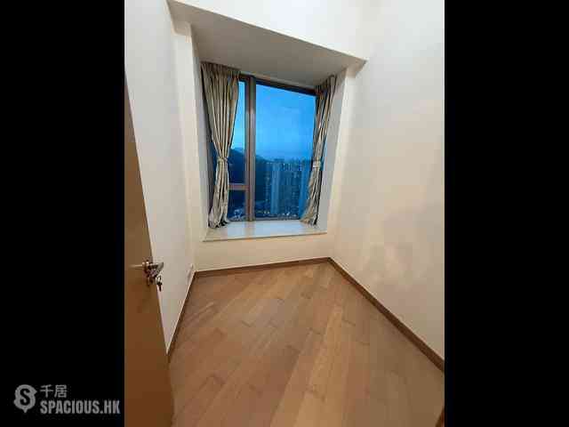 Tseung Kwan O - The Wings 06
