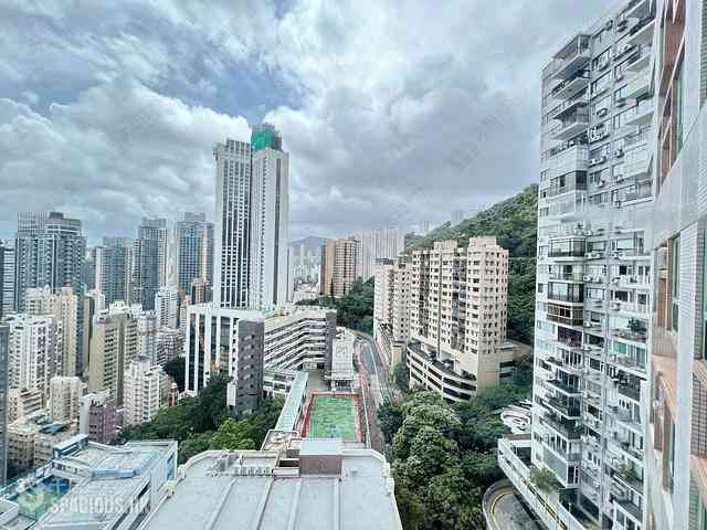 Wan Chai - Royal Court 10