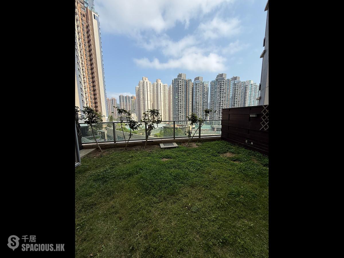 Tseung Kwan O - The Wings 01