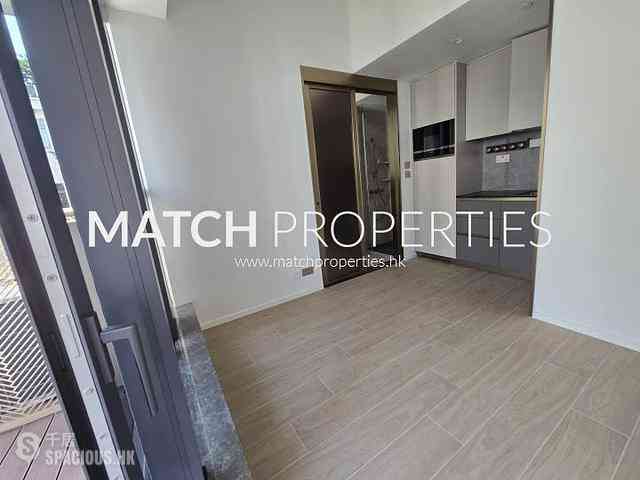 Sai Ying Pun - Des Voeux W Residence 01
