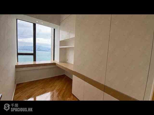 Shek Tong Tsui - Harbour One 06