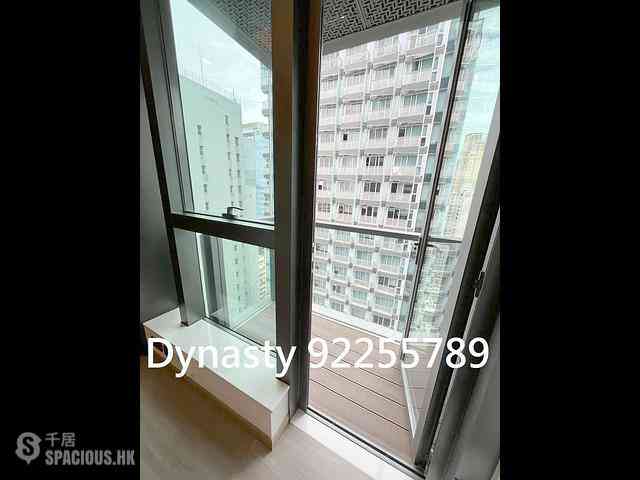 Sai Ying Pun - Two・Artlane 05