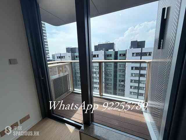 Sai Ying Pun - Des Voeux W Residence 02