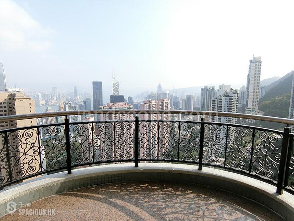 Mid Levels Central - Clovelly Court 01