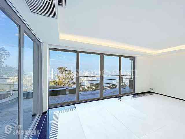 The Peak - 22A-22B, Mount Austin Road 03