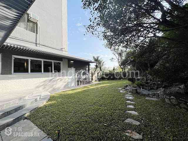 The Peak - 22A-22B, Mount Austin Road 06