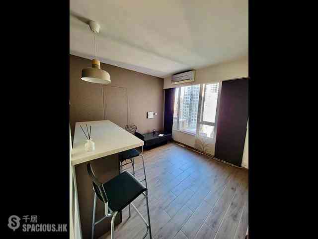 Sai Ying Pun - King Ming Mansion 04