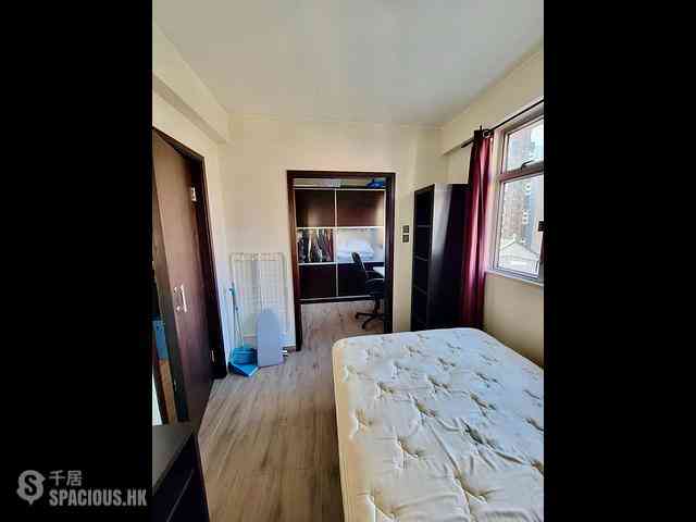 Sai Ying Pun - King Ming Mansion 05