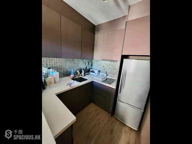 Sai Ying Pun - King Ming Mansion 03