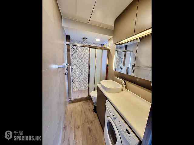 Sai Ying Pun - King Ming Mansion 11
