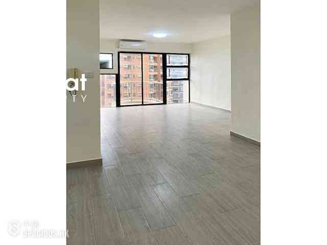 Mid Levels Central - Elegant Terrace 02