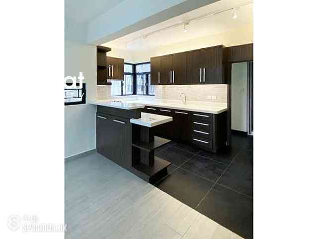 Mid Levels Central - Elegant Terrace 05