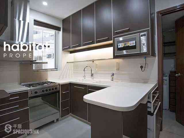 Mid Levels Central - Welsby Court 06