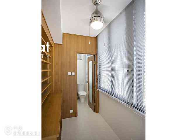 Mid Levels Central - Welsby Court 07