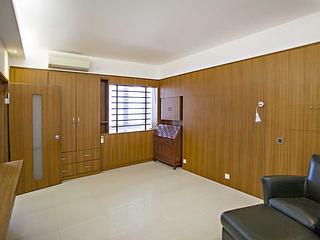 Mid Levels Central - Welsby Court 09