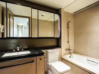 Mid Levels Central - 3, MacDonnell Road 04