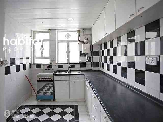 Pok Fu Lam - Four Winds Apartment 09