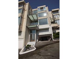 Repulse Bay - The Beachfront 03