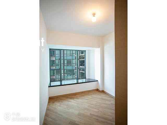 Mid Levels West - 80 Robinson Road 07