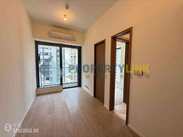 Sai Ying Pun - Des Voeux W Residence 03