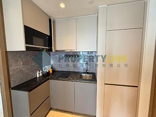 Sai Ying Pun - Des Voeux W Residence 07
