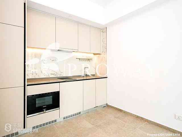 Sai Ying Pun - No.8 Hing Hon Road (Resiglow-Bonham) 08