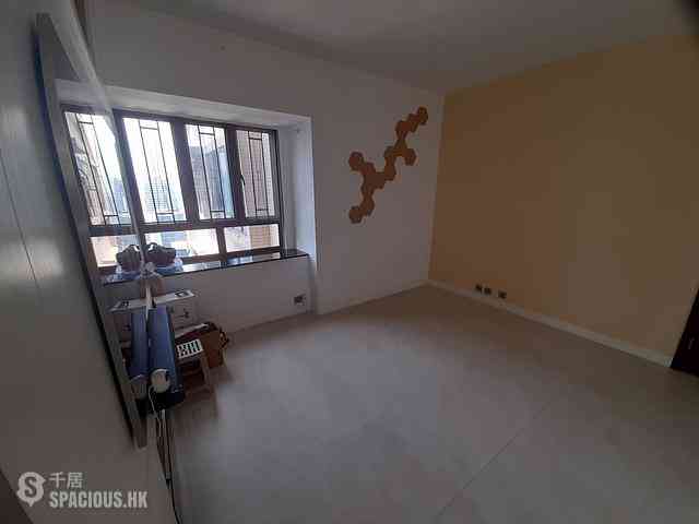 Mid Levels Central - Robinson Heights Block 3 10