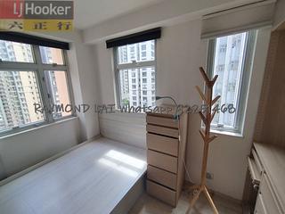 Sai Ying Pun - Fook Moon Building 04