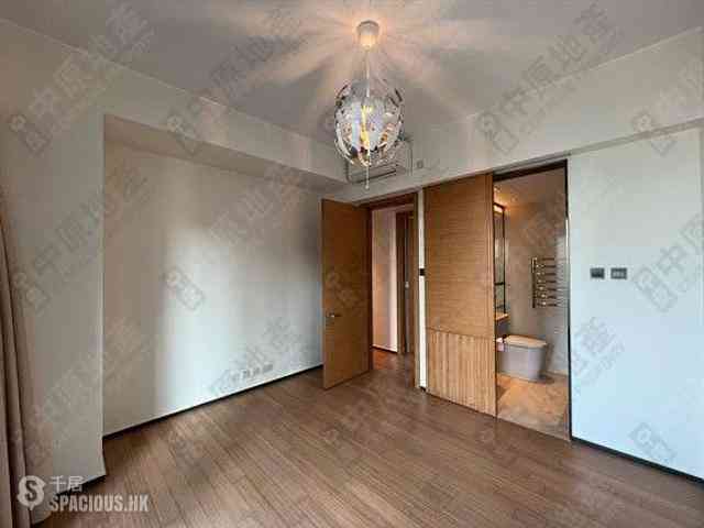 Mid Levels Central - Arezzo 22