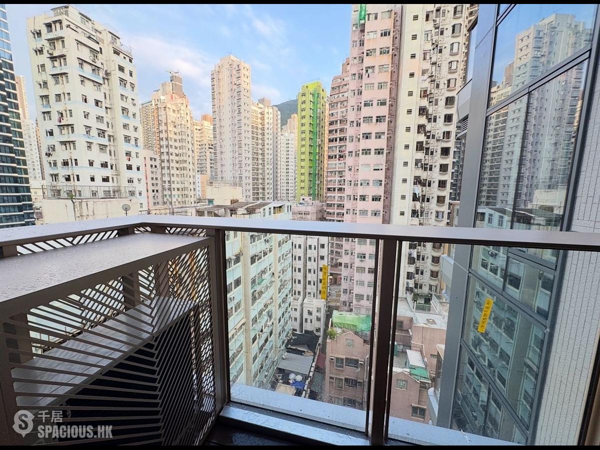 Sai Ying Pun - Des Voeux W Residence 01