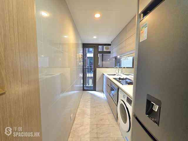 Tung Chung - The Visionary Tower 8 08