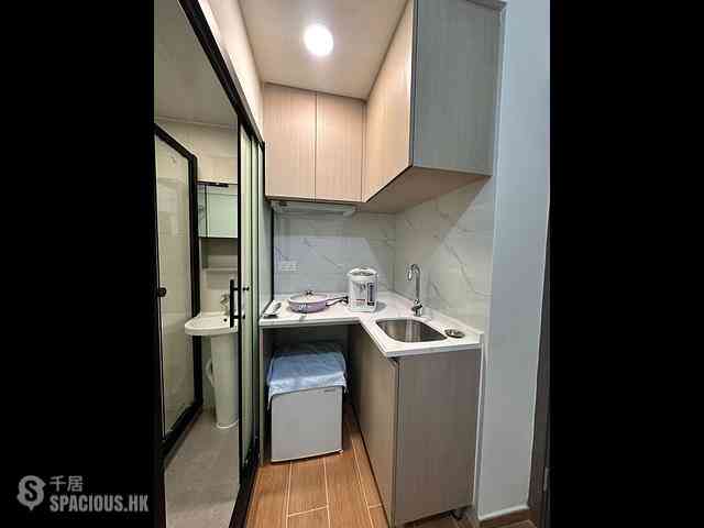 Shau Kei Wan - Tung On Building 03